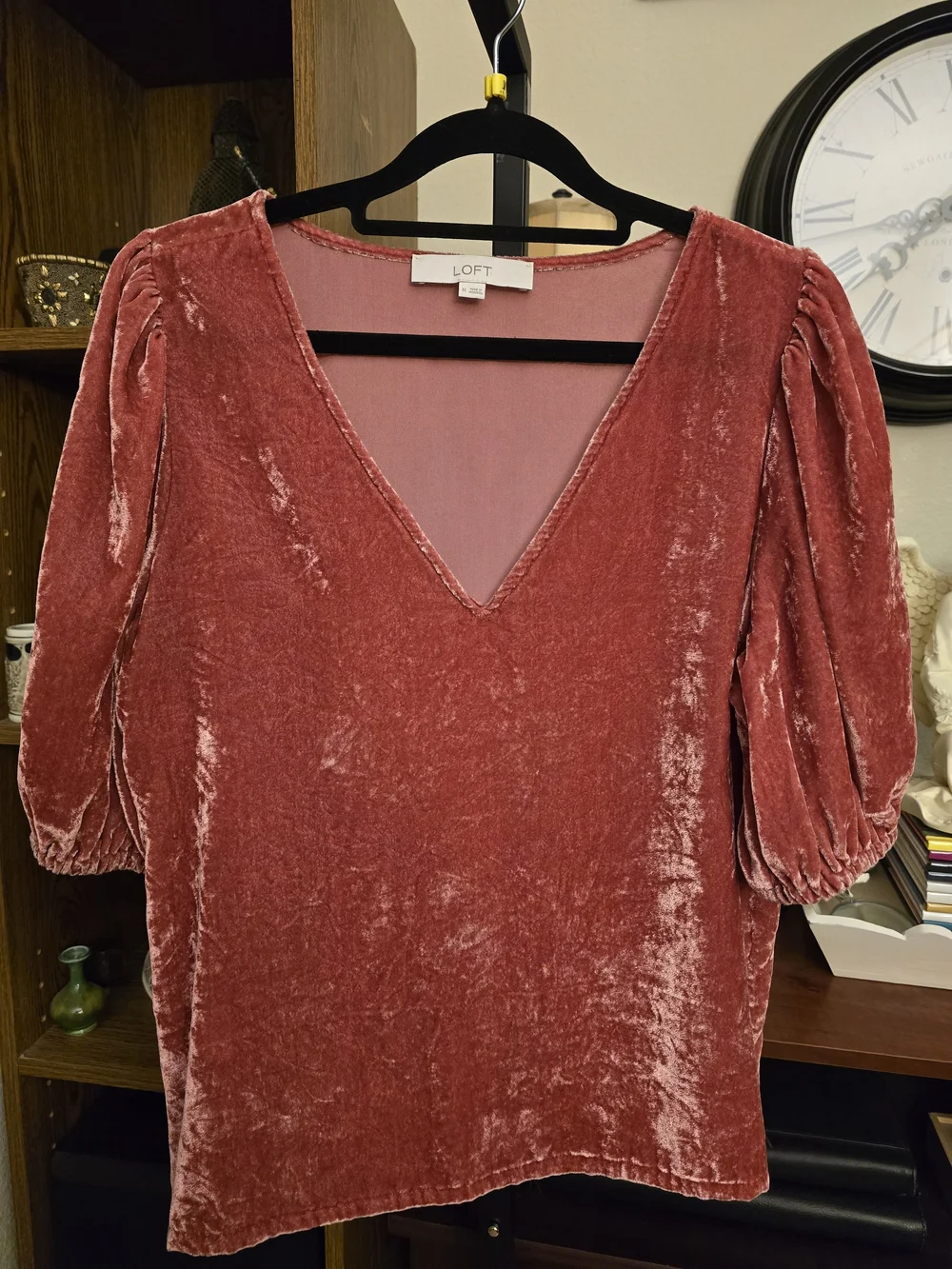 LOFT Velvet V-Neck Puff Sleeve Top Dusty Rose Modern Chic Size Medium